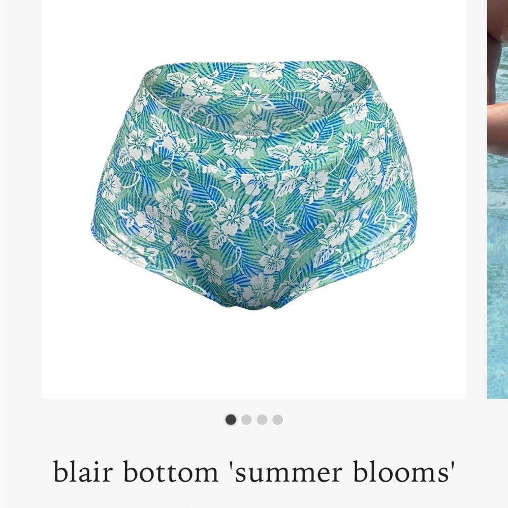 NWOT Knight swim size small Blair bottoms